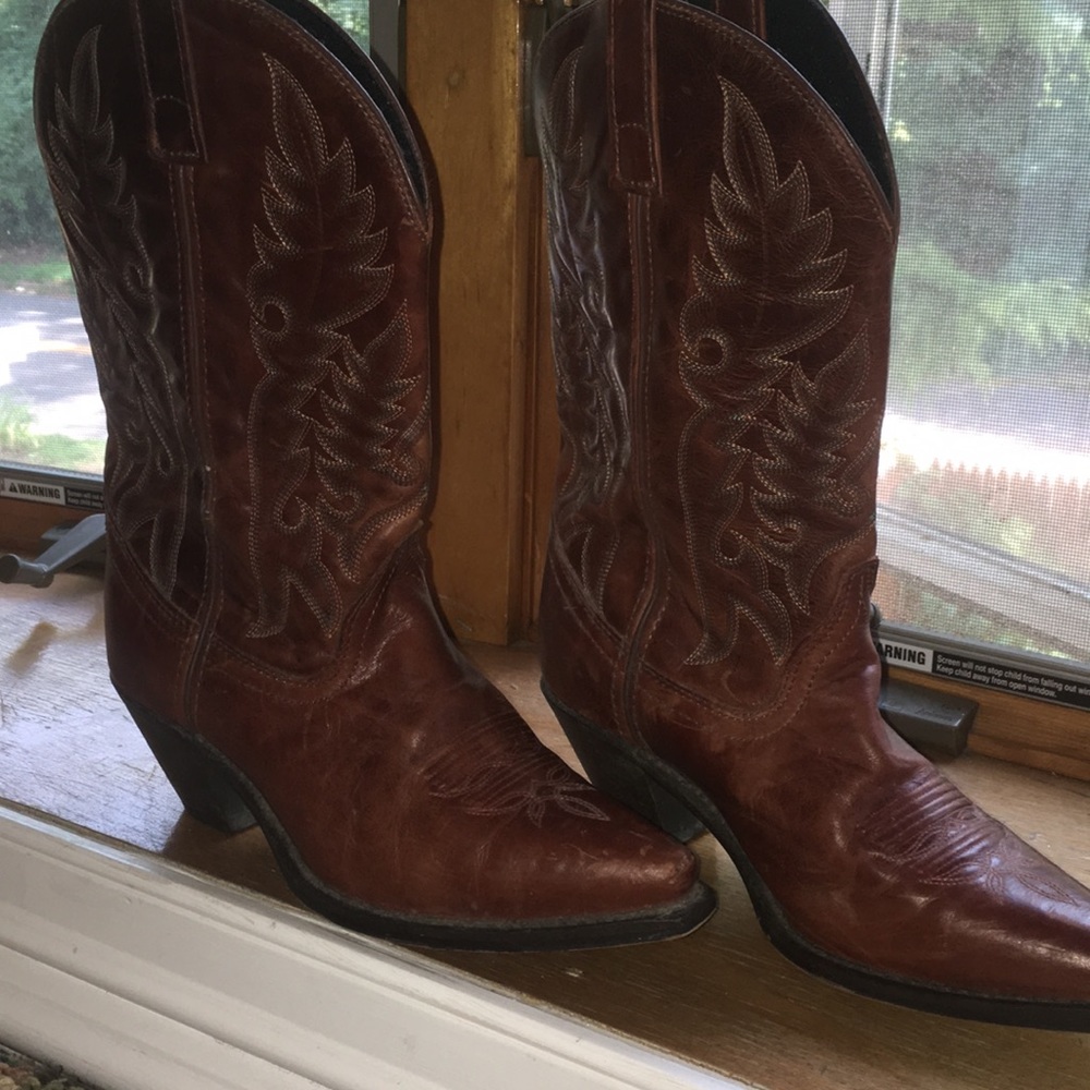 Real leather cowgirl boots